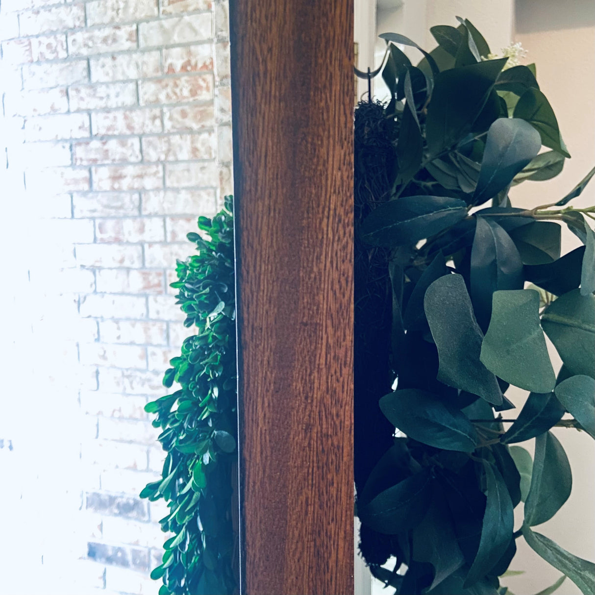 Dual-Sided Wreath Hanger - 5 Colors Available