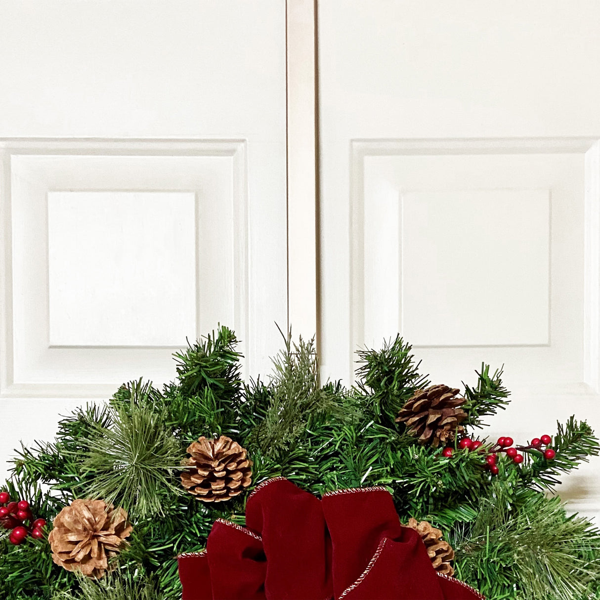 Adapt Adjustable Wreath Hanger, Top & Length Adjustable Version - Champagne