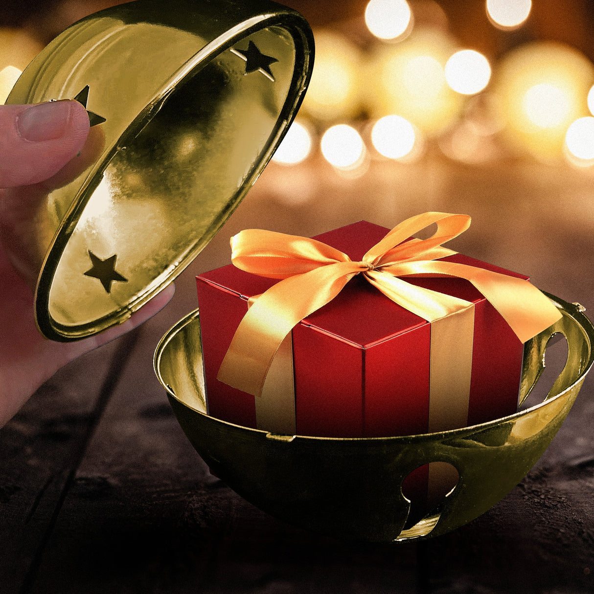 Christmas Ornament - Adapt Nesting Jingle Bells 120 Mm (4.7 Inch) - Gold, Silver, Red