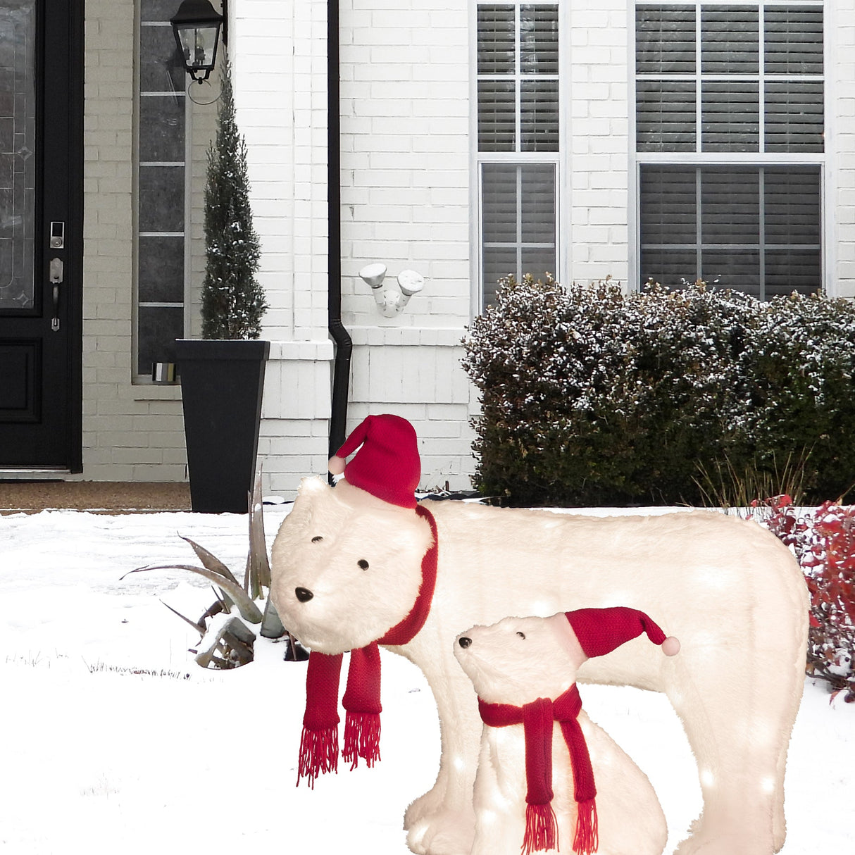 Outdoor Decor - Mama And Baby Polar Bear (Set Of 2) Outdoor Lighted Christmas Yard Decor