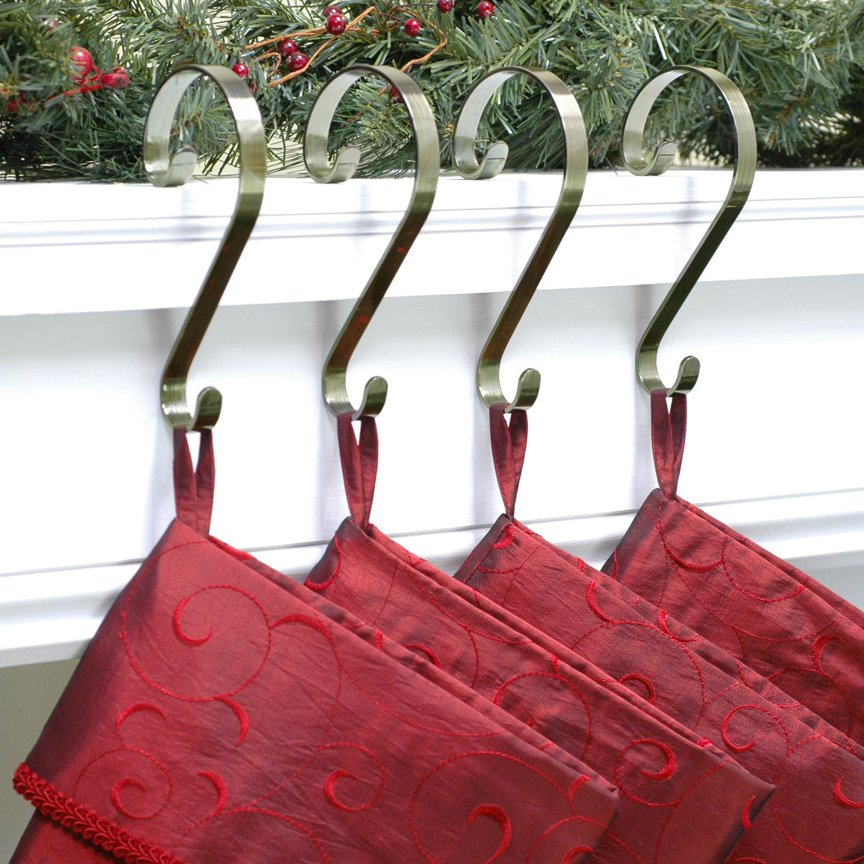 Stocking Holder - Stocking Scrolls?«  - Antique Brass
