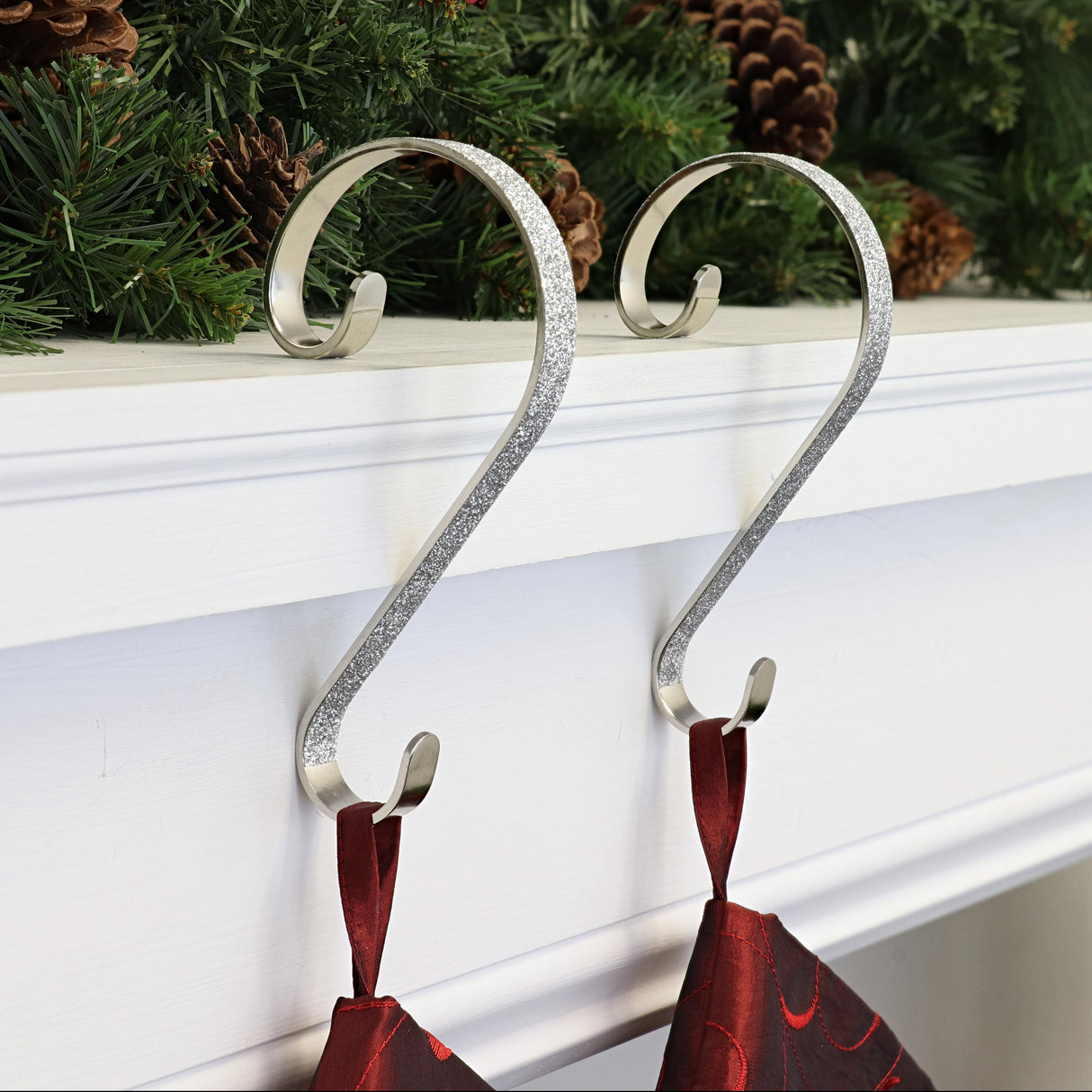 Stocking Holder - Stocking Scrolls?« - Glitter Silver