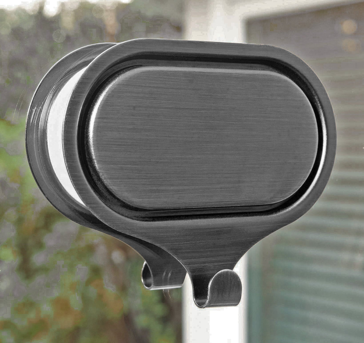 Wreath Hangers - Attract?« Dual Magnetic Wreath Hanger - 2 Pack - Brushed Nickel