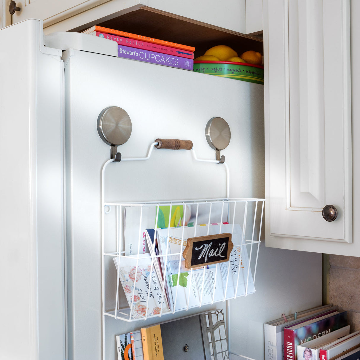 Wreath Hangers - Attract?« Magnetic Hanger, 2 Pack - Brushed Nickel