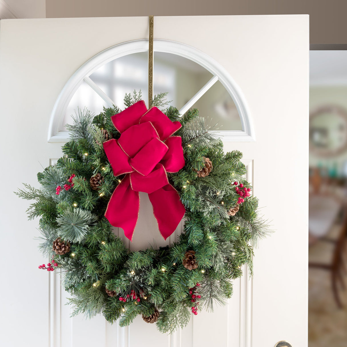 Wreath Hangers - HighProfile?« Wreath Hanger - Holly Antique Brass