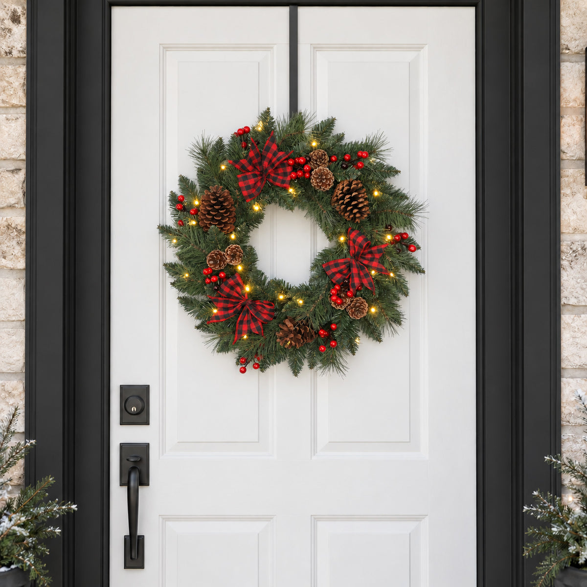 Smoky Mountain Pine 24 Inch Pre-Lit Holiday Wreath