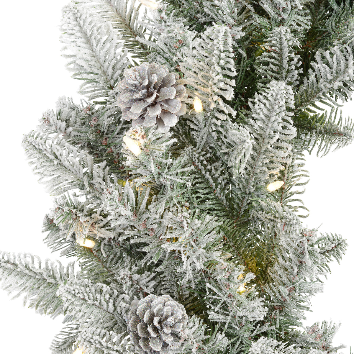 Snowy Stockbridge 24 Inch Wreath with Twinkle or Steady Light Settings