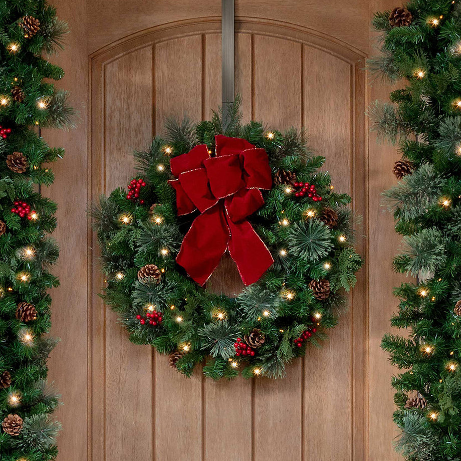 24 Inch Pre-lit Classic Christmas Wreath with Weather-Safe Dark