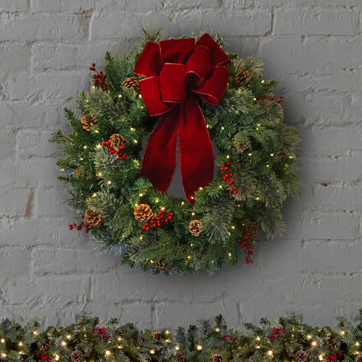30 Inch Classic Pre-lit Christmas Wreath