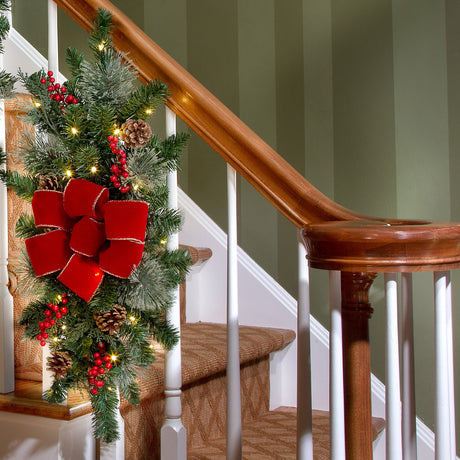 26 Inch Classic Pre-lit Christmas Staircase Swag