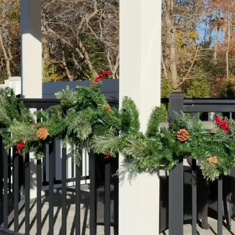 Classic Pre-lit Christmas Garland