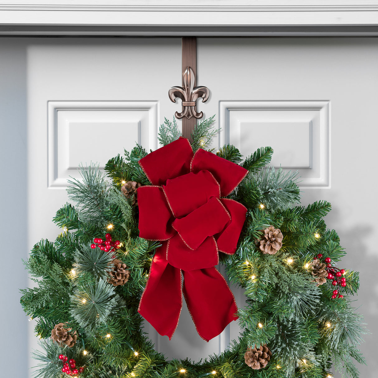 Adapt Adjustable Wreath Hanger with Fleur-de-lis Icon - 2 Pack (Brass or Bronze)
