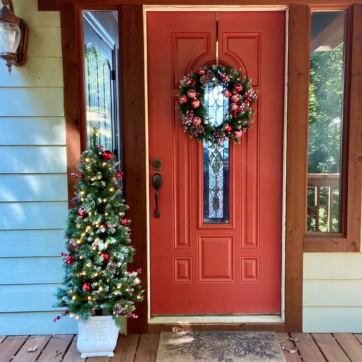 Haute Decor 24 Inch Frosted Ithica Pine Wreath with Soft White LED Lights and Auto Timer - Artificial Pre-Lit Christmas Wreath