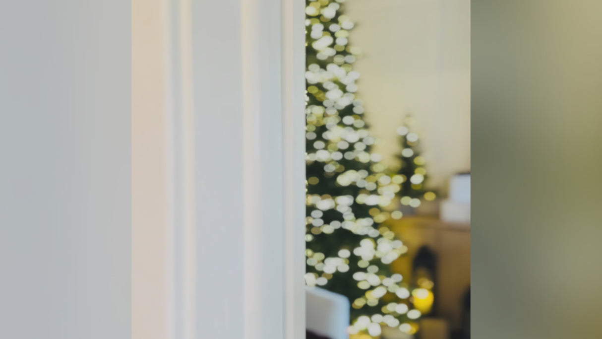 9 Foot Queensbury Fir with 2700 Cluster 8-Function LED lights, including Twinkle - Extra Tall Christmas Tree with Easy-Shape Branches