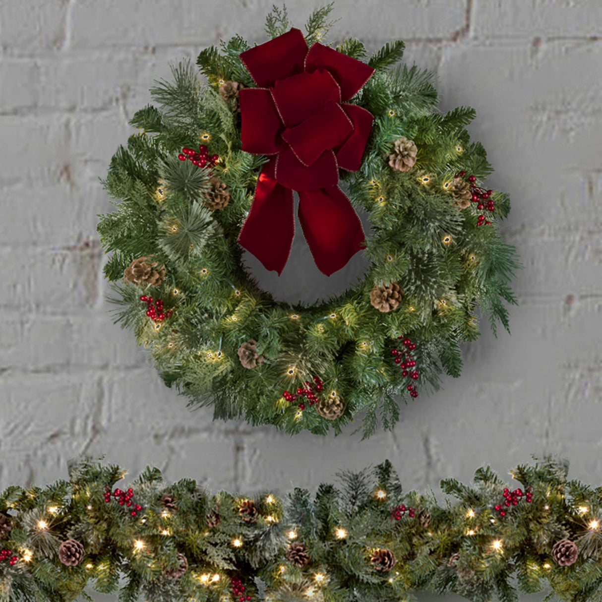 Wreath - 24 Inch Pre-lit Classic Christmas Wreath