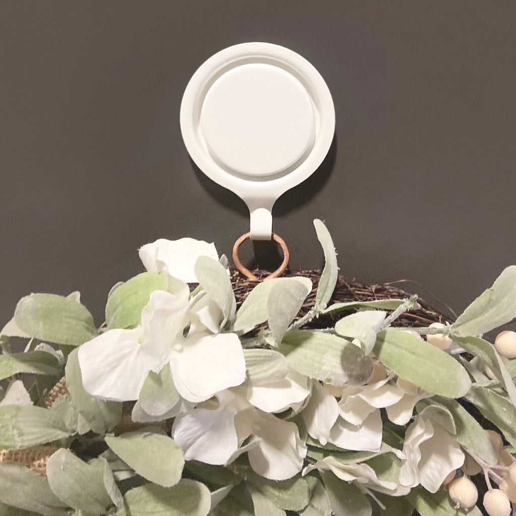 Attract® Pinch-Free Magnetic Wreath Hanger - White 2 Pack