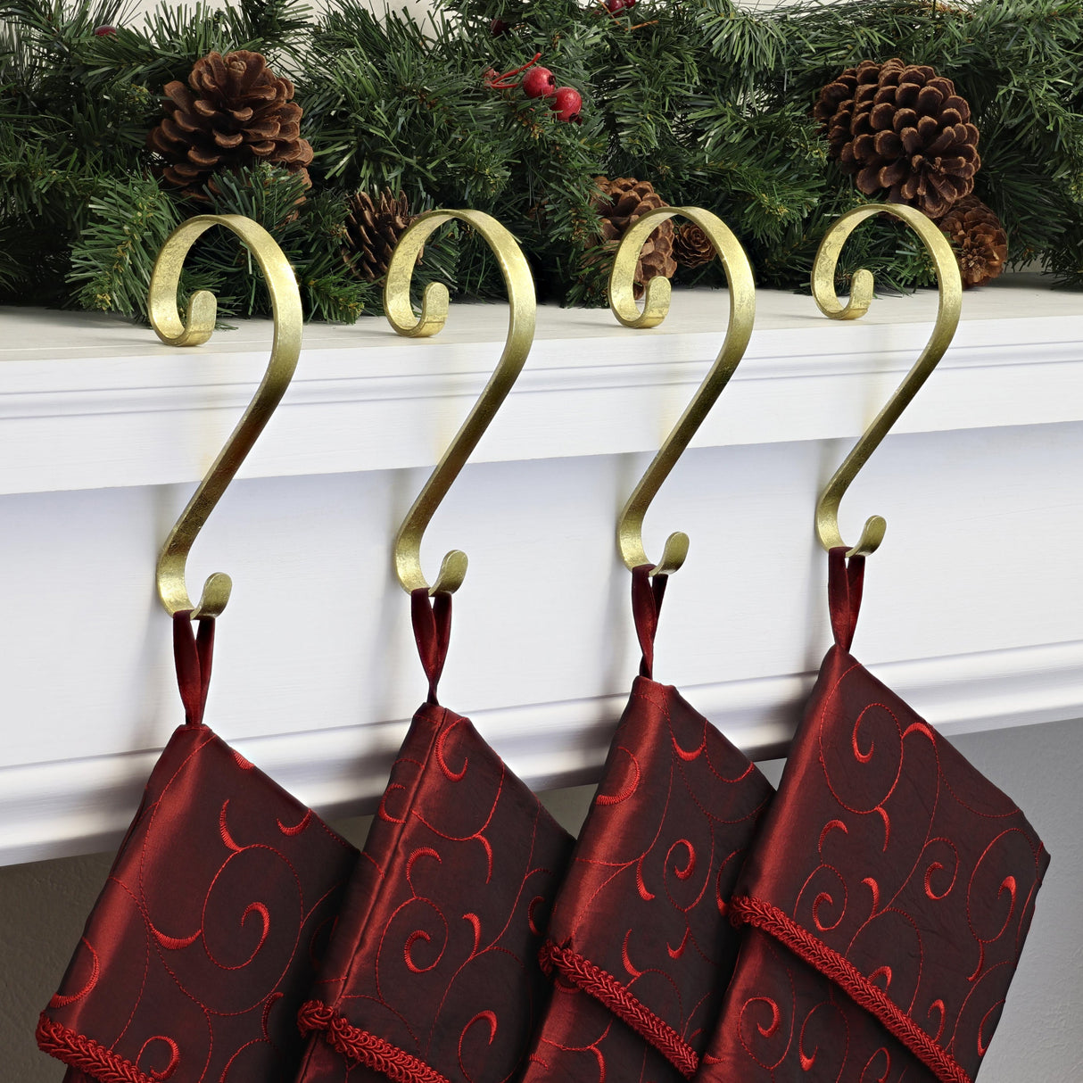 Stocking Holder - Stocking Scrolls?« - Gold Foil