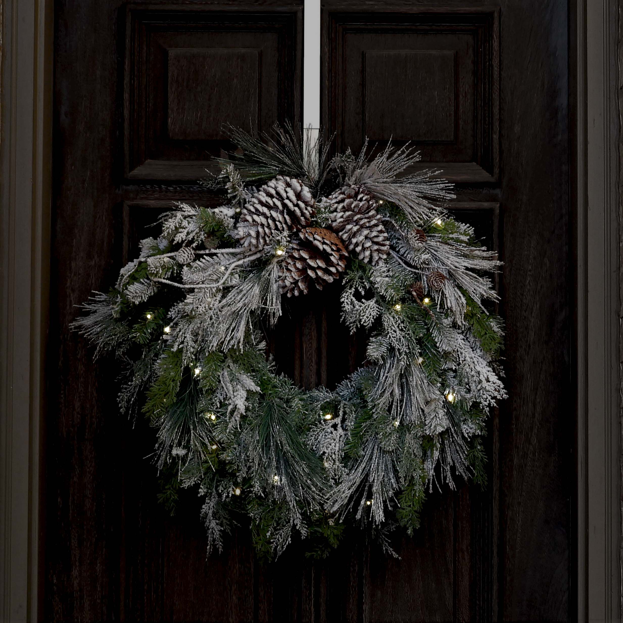 24 Inch Snowfall Creek Pre-lit Christmas Wreath – Haute Decor